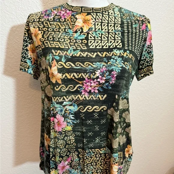 Johnny Was Multicolor Floral Geometric Short Sleeve Top Crew Neck - Picture 2 of 6